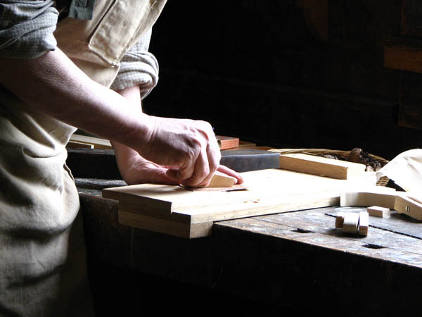 Nacemos de la influencia y formación  heredada en el sector de la <strong>carpintería de madera y ebanistería  en Vall d'Alcalà (la).</strong>